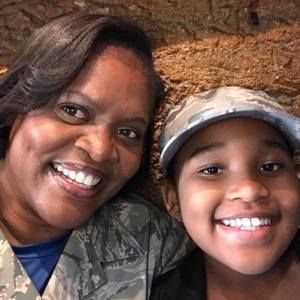 Meet your Posher, Denise